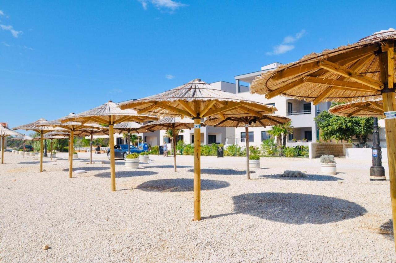 Apartments The Beach Resort Vir Exterior foto